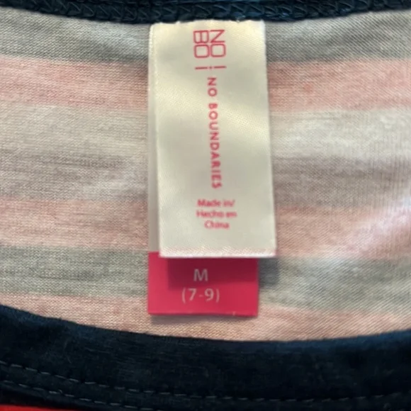 Cute dress with horizontal slit in front with tie - Picture 4 of 6